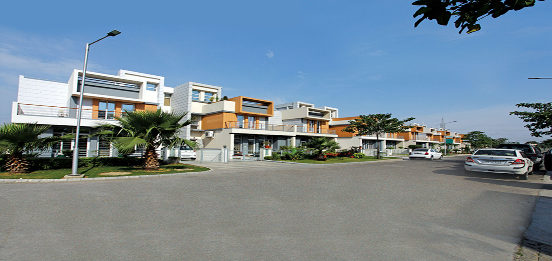 Eledeco_the_wow_life Yamuna Expressway